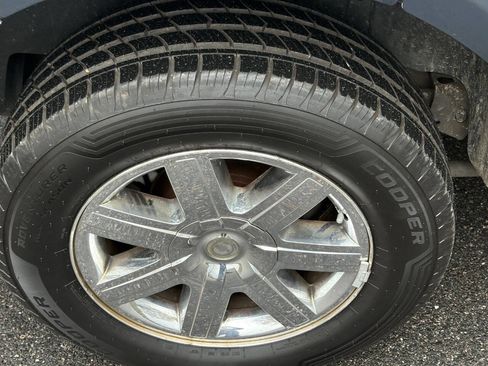 Used 2008 Chrysler Aspen Limited image 15