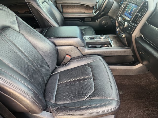 Used 2020 Ford Expedition Limited RWD image 15