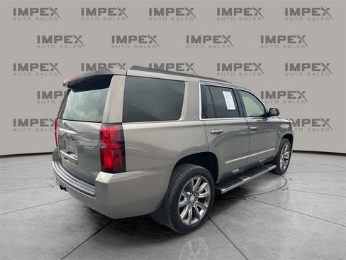 Used 2017 Chevrolet Tahoe LT w/ LT Signature Package image 5