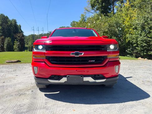 Used 2017 Chevrolet Silverado 1500 LT w/ All Star Edition AWD/4WD image 3
