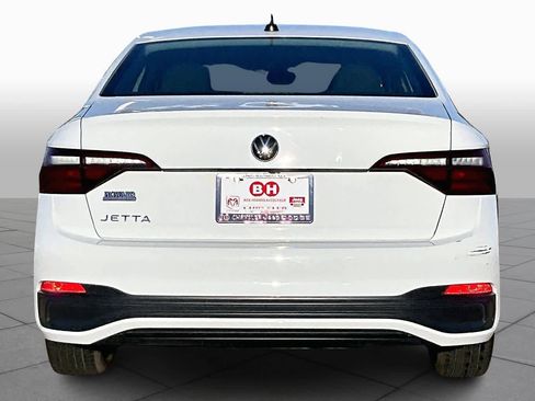 Used 2024 Volkswagen Jetta S image 5