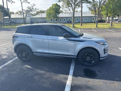 Used 2023 Land Rover Range Rover Evoque R-Dynamic S image 4