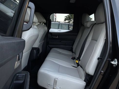 Used 2024 Toyota Tacoma Limited w/ Limited Package (LT) AWD/4WD image 14