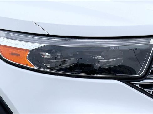 Used 2020 Ford Explorer Limited image 23