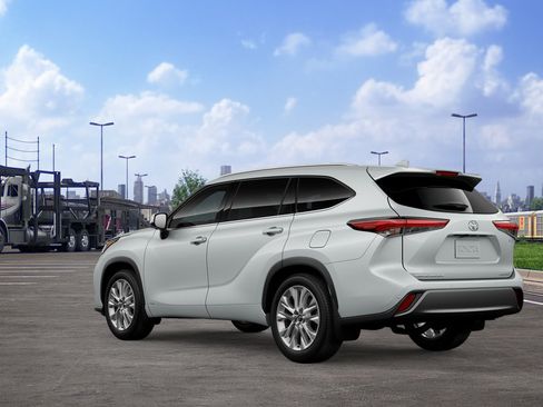 New 2026 Toyota Highlander Limited AWD/4WD image 6