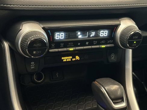 Used 2021 Toyota RAV4 XLE Premium FWD image 20