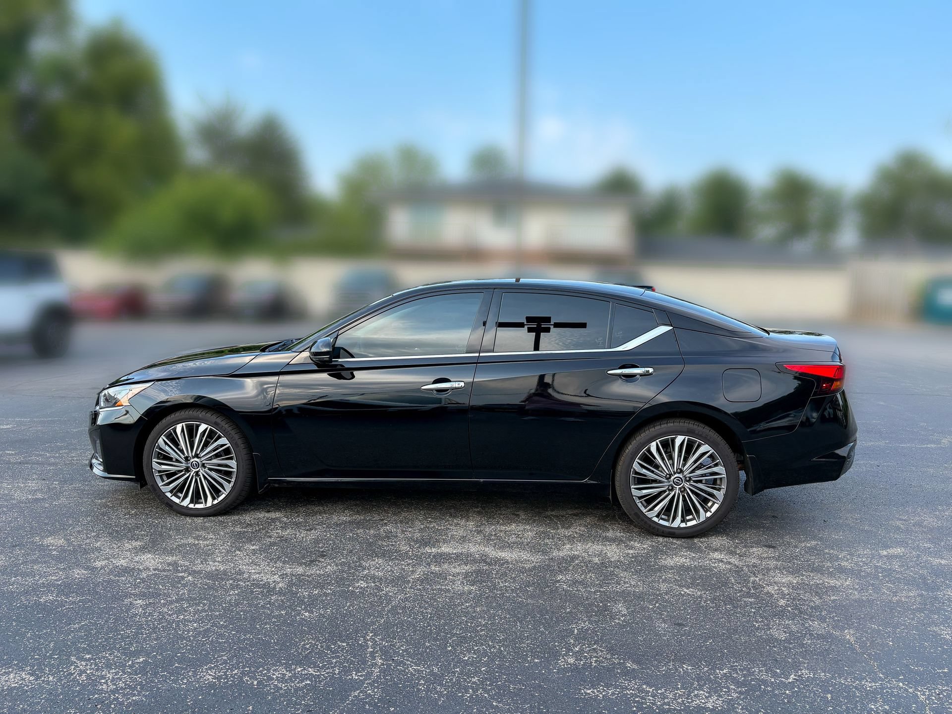 Used 2024 Nissan Altima 2.5 SL FWD image 7