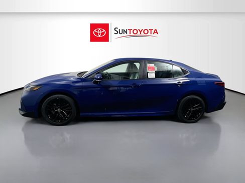 New 2026 Toyota Camry SE image 7