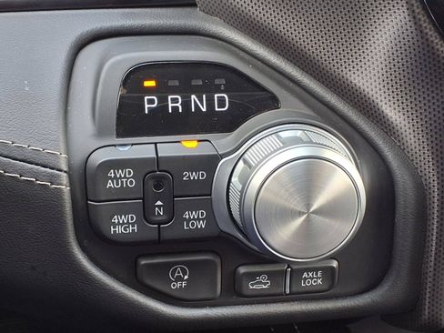 Used 2025 RAM 1500 Limited w/ Off Road Group AWD/4WD image 18