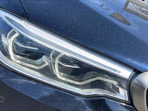 Used 2019 BMW M550i xDrive AWD/4WD image 32