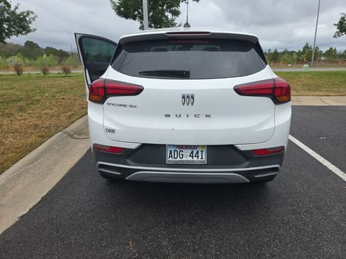 Used 2024 Buick Encore GX Preferred image 4