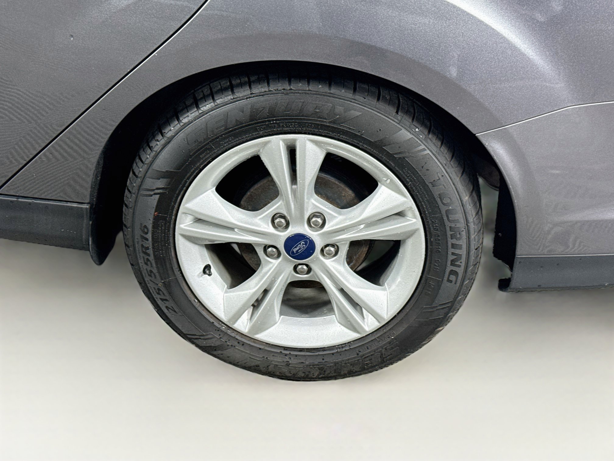 Used 2014 Ford Focus SE FWD image 9