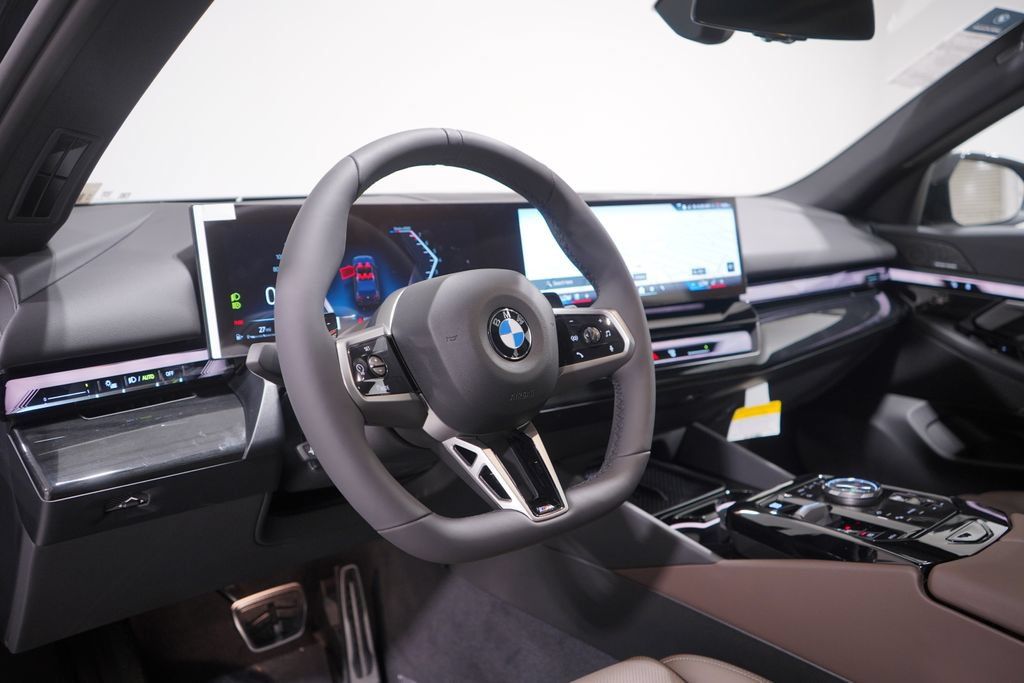 Used 2026 BMW 530i w/ M Sport Package RWD image 6