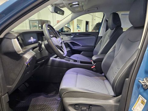 New 2026 Volkswagen Tiguan SE image 21