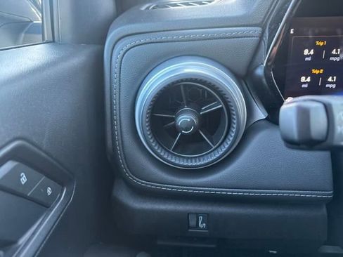 New 2025 Chevrolet Colorado LT w/ LT Convenience Package image 26