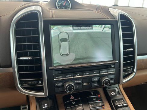 Used 2012 Porsche Cayenne Turbo AWD/4WD image 20