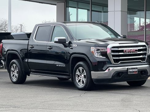 Used 2022 GMC Sierra 1500 SLE image 2