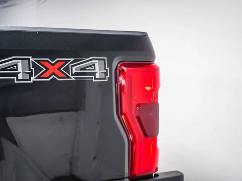 Used 2019 Ford F250 Lariat w/ Lariat Value Package image 8