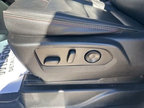 Used 2023 Chevrolet Suburban RST w/ Luxury Package image 18