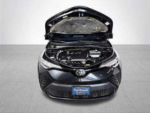 Used 2020 Toyota C-HR XLE FWD image 22