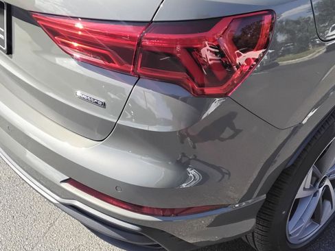 New 2025 Audi Q3 2.0T Premium image 9