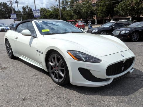 Used 2014 Maserati GranTurismo MC image 5