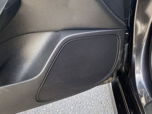 Used 2019 Kia Stinger image 22