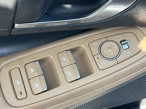Used 2023 Hyundai Sonata Limited w/ Preferred Accessory Package FWD image 36