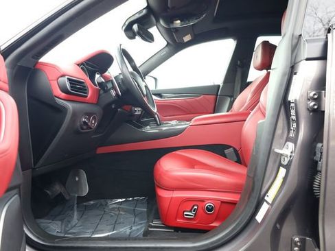 Used 2022 Maserati Levante Modena image 11