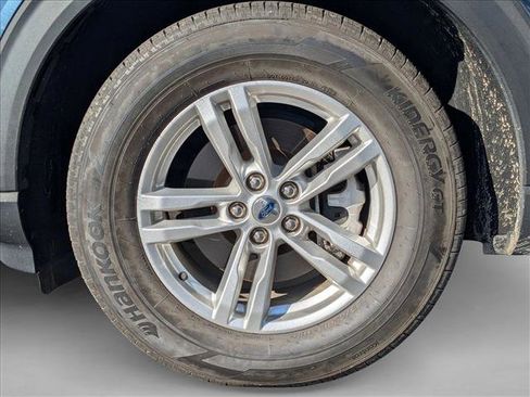 Used 2020 Ford Explorer XLT w/ Equipment Group 202A image 19