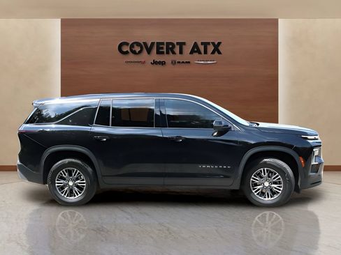 Used 2026 Chevrolet Traverse LT w/ Driver Confidence Package FWD image 6