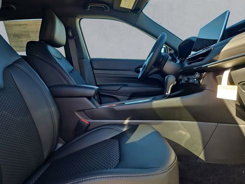 New 2026 Jeep Compass Latitude image 15