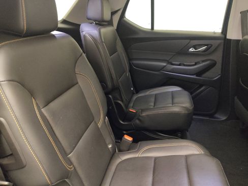 Used 2020 Chevrolet Traverse LT w/ LT Premium Package FWD image 19