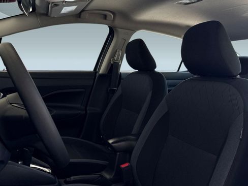 Used 2024 Nissan Versa SV FWD image 5