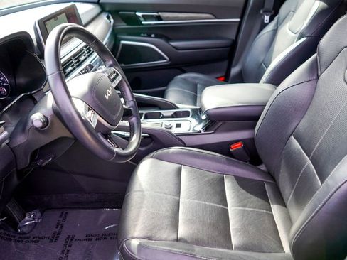 Used 2022 Kia Telluride EX w/ EX Premium Package image 10