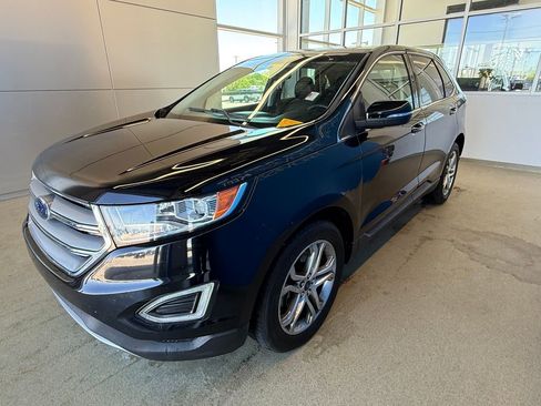 Used 2016 Ford Edge Titanium AWD/4WD image 4
