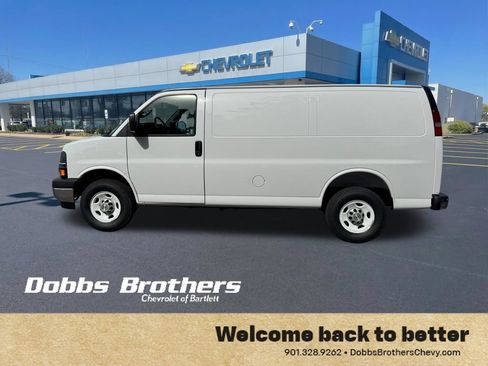 New 2026 Chevrolet Express 2500 w/ Driver Convenience Package RWD image 4