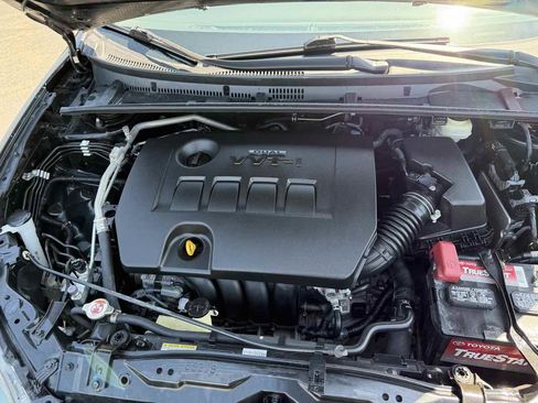 Used 2018 Toyota Corolla SE FWD image 22