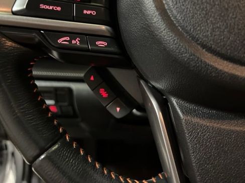 Used 2018 Subaru Crosstrek 2.0i Premium w/ Eyesight System image 37