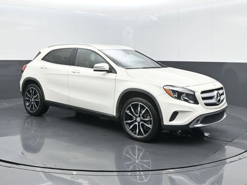 Used 2016 Mercedes-Benz GLA 250 GLA 250 w/ Multimedia Package image 28
