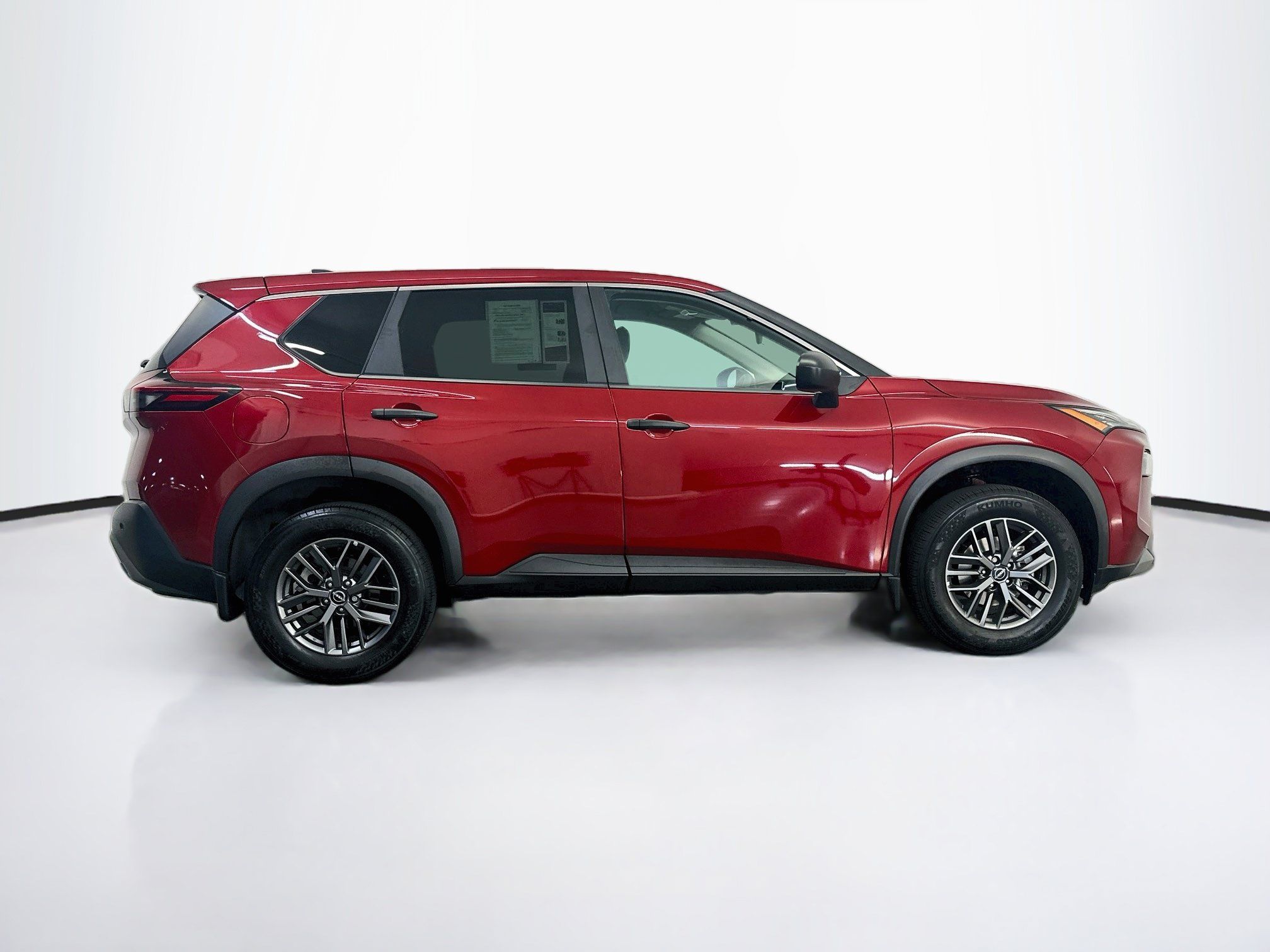 Used 2023 Nissan Rogue S AWD/4WD image 10
