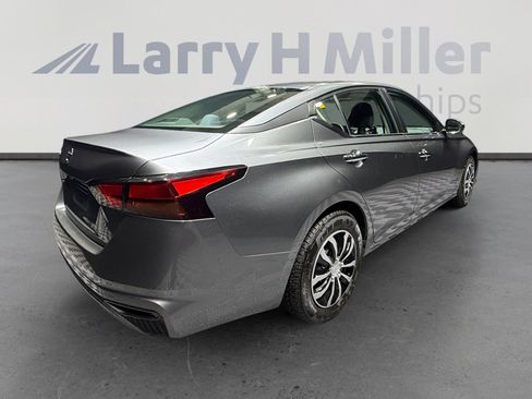 Used 2020 Nissan Altima 2.5 S image 5
