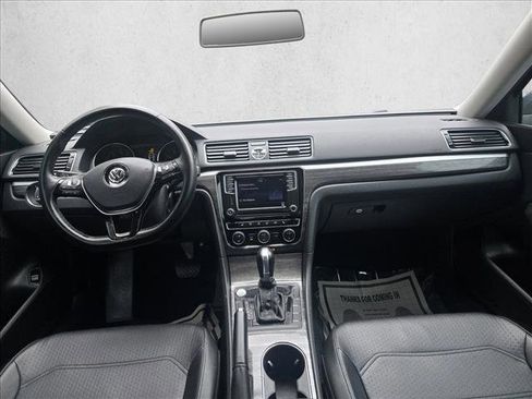Used 2017 Volkswagen Passat 1.8T SE image 15