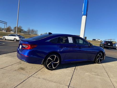 Used 2021 Honda Accord Sport image 11
