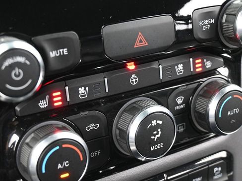 Used 2022 RAM 1500 Laramie image 28