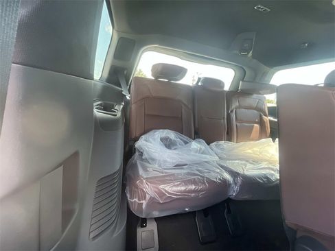 New 2025 Lincoln Navigator Reserve image 19