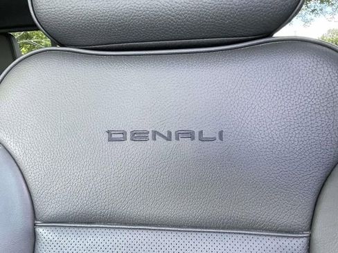 Used 2023 GMC Sierra 1500 Denali AWD/4WD image 32