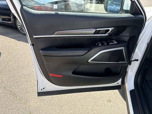 Used 2023 Kia Telluride S w/ S Sunroof Package image 13
