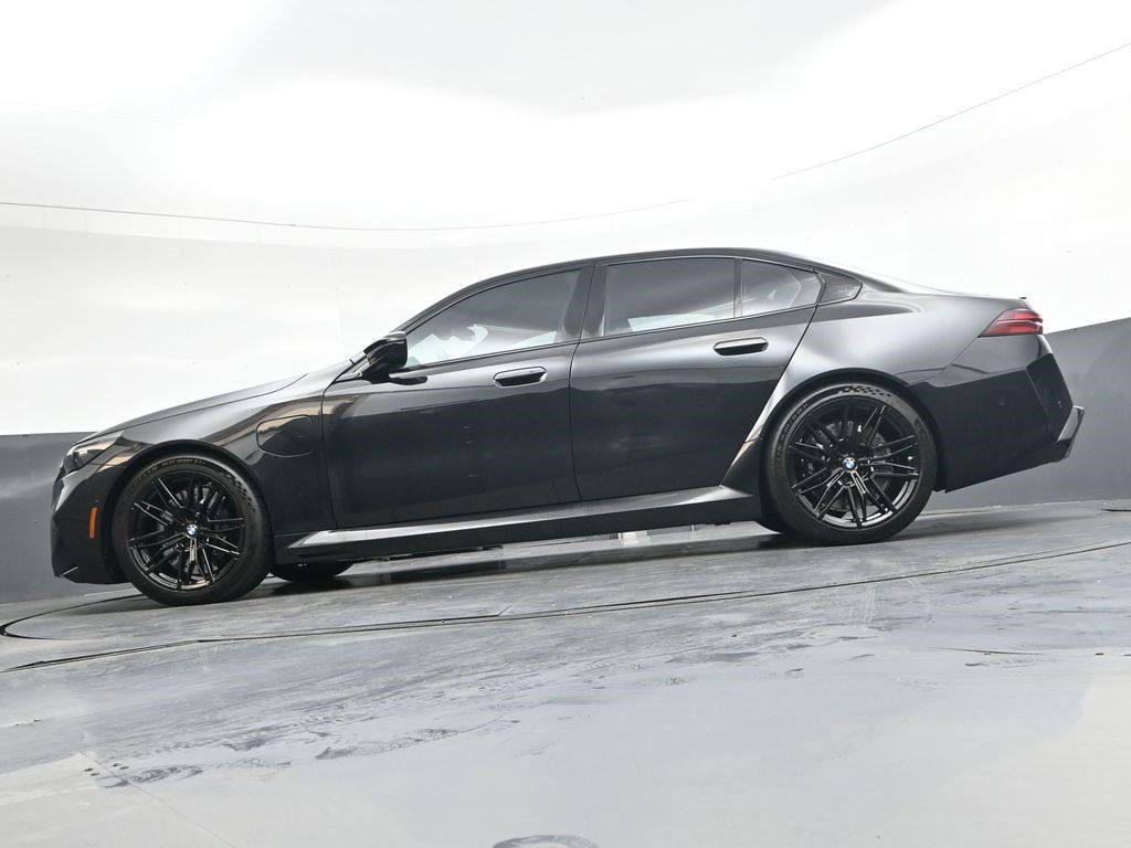 Used 2026 BMW M5 w/ Executive Package AWD/4WD image 36