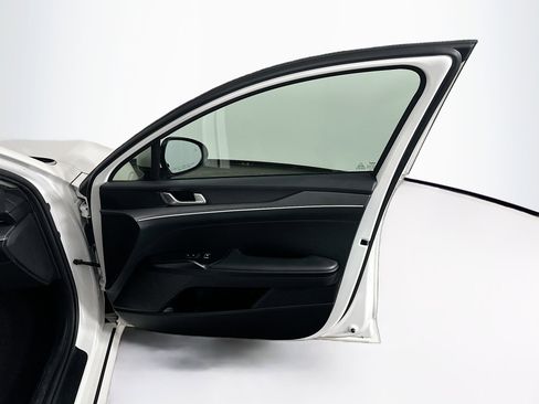 Used 2025 Kia K5 LXS image 32